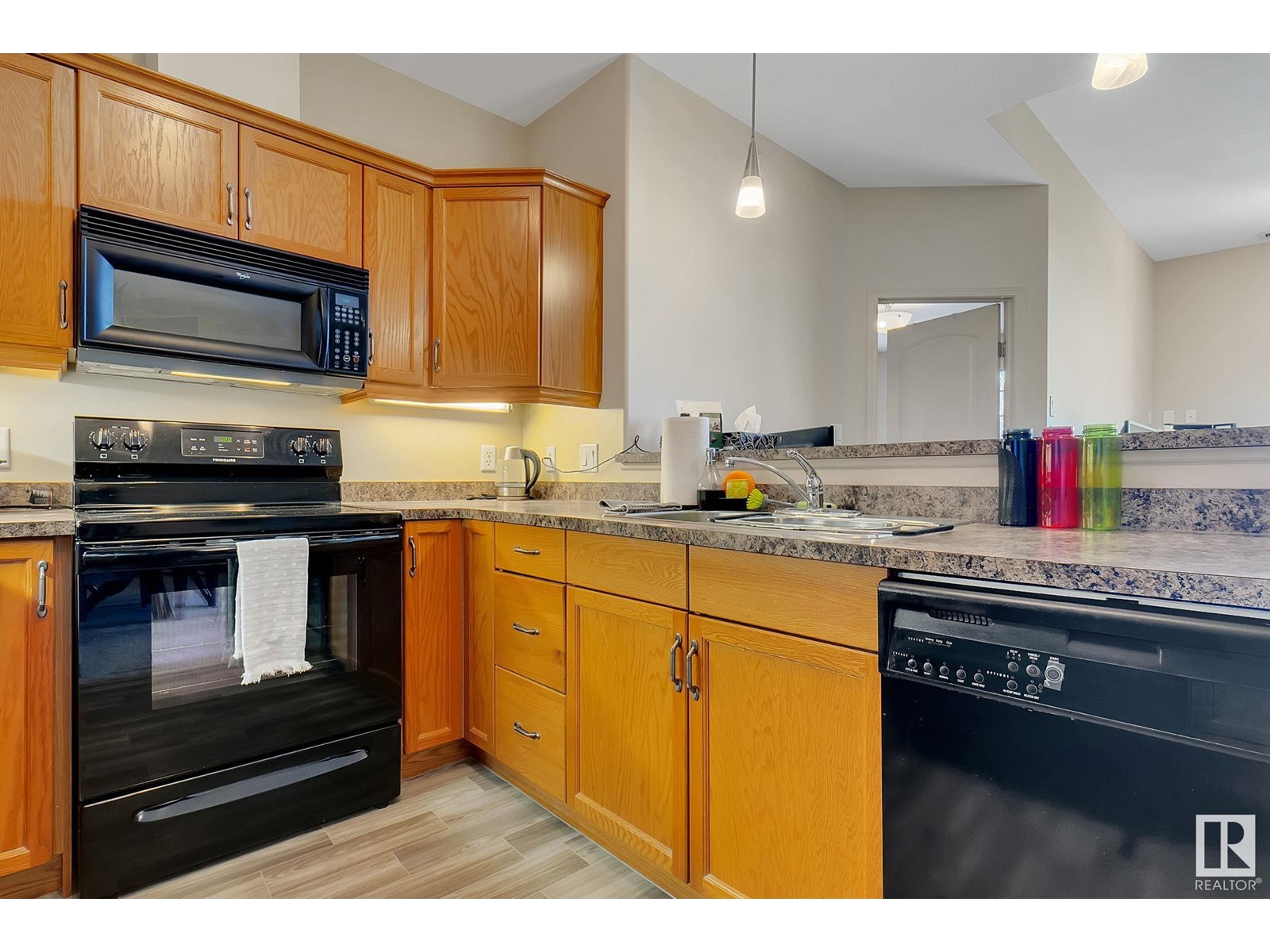 #326 2503 Hanna Cr Nw, Edmonton, Alberta  T6R 0H1 - Photo 8 - E4422636