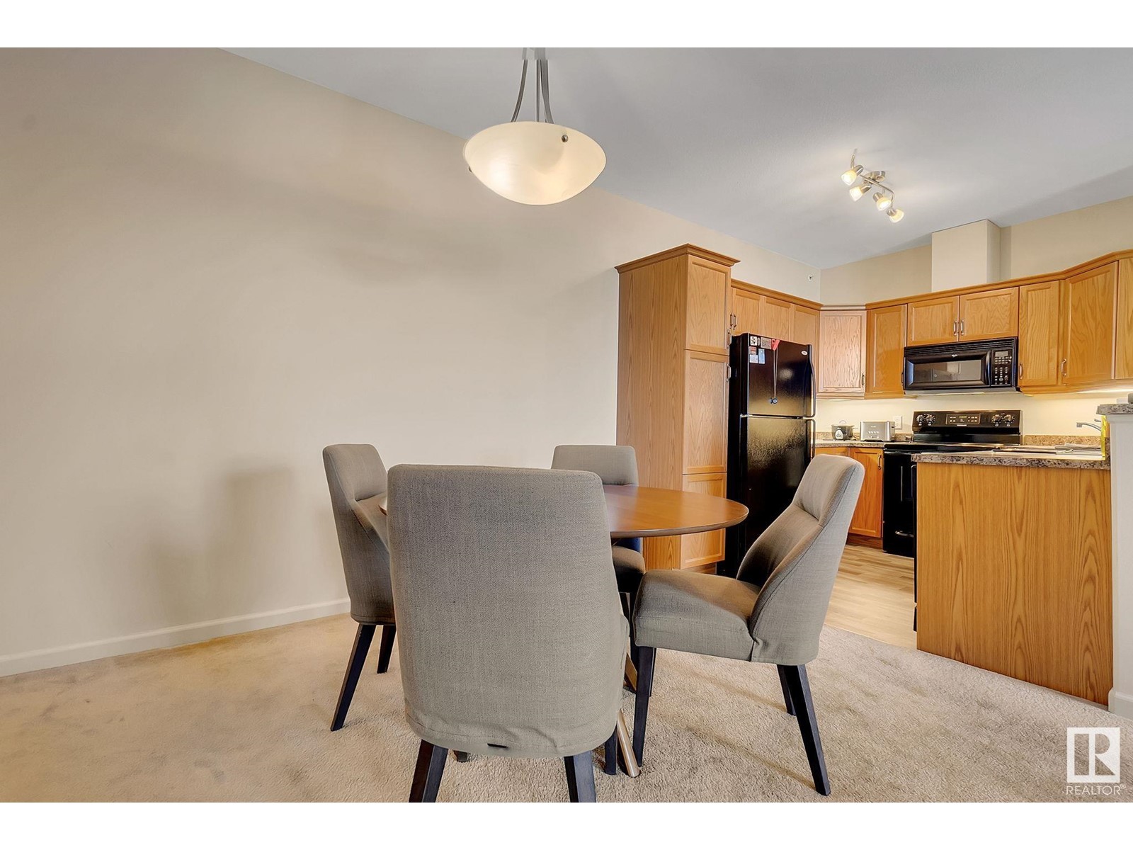 #326 2503 Hanna Cr Nw, Edmonton, Alberta  T6R 0H1 - Photo 3 - E4422636