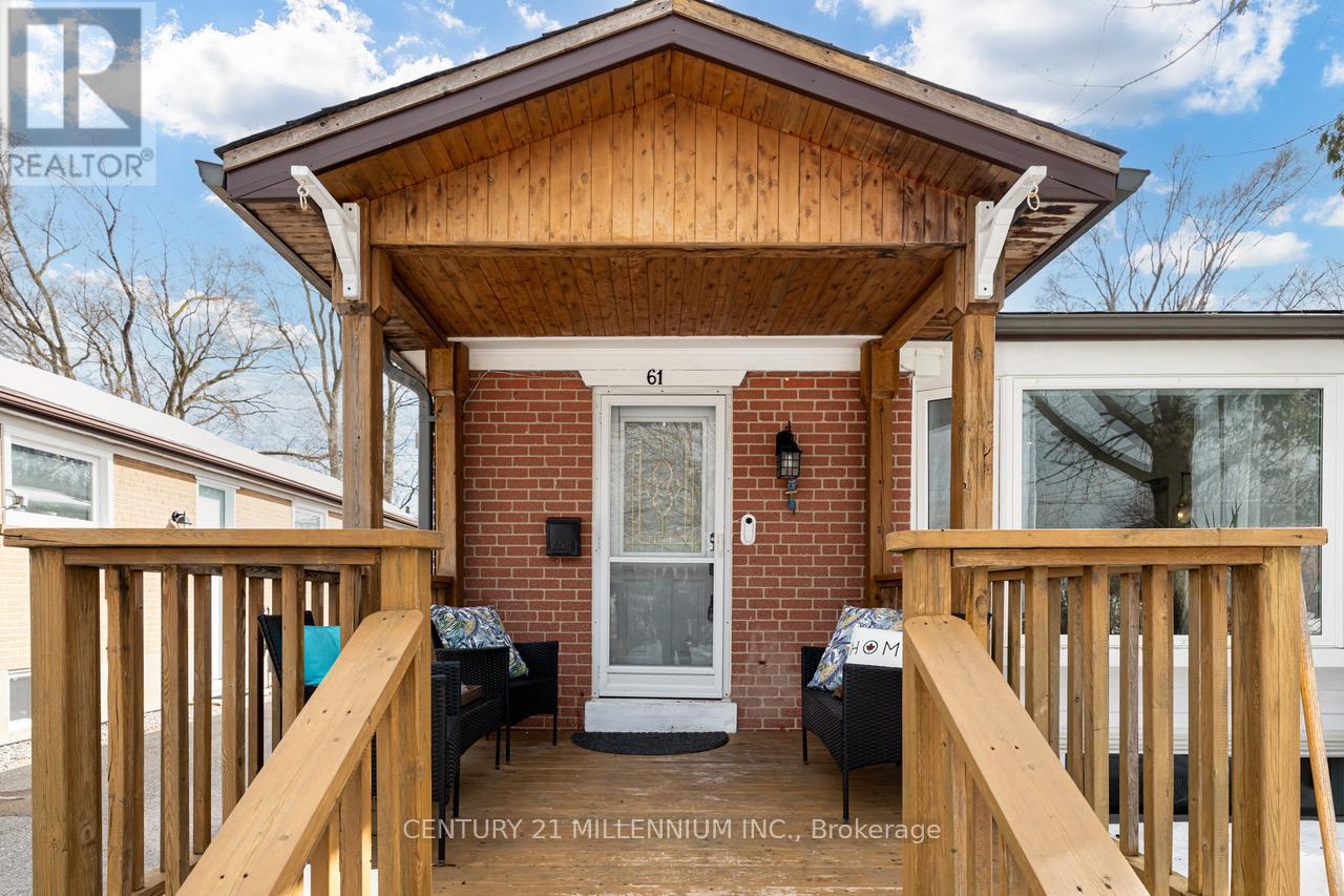 61 Newlands Avenue, Toronto, Ontario  M1L 1S1 - Photo 2 - E11998882