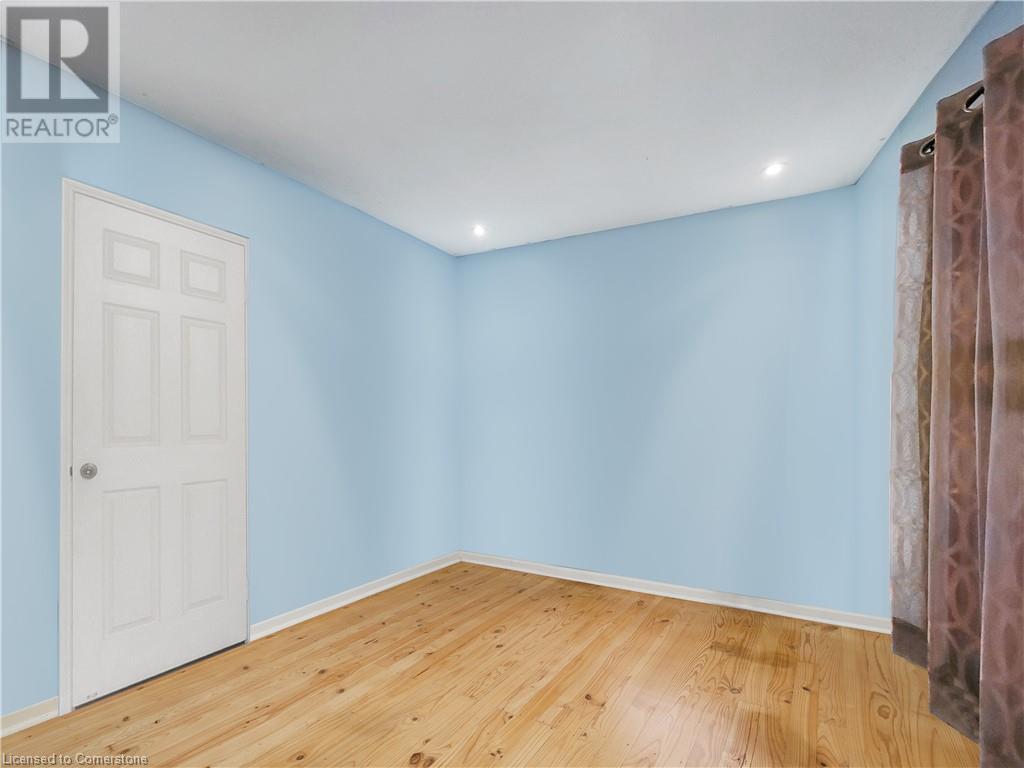 Property at 182 BEACH Road image 3