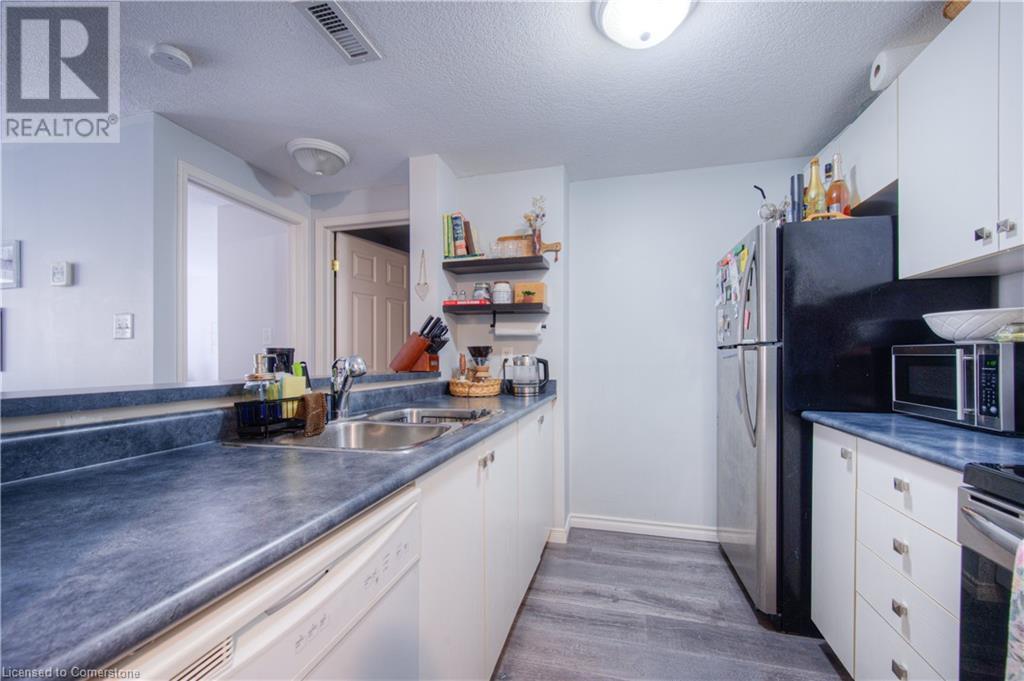 Property at 45 CEDARHILL Crescent Unit# 10C image 5