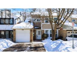 25 SANDUSKY CRESCENT, Aurora, Ontario