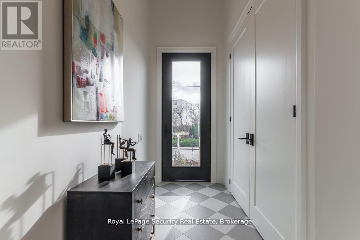 Property at 604 RIDELLE AVENUE image 3