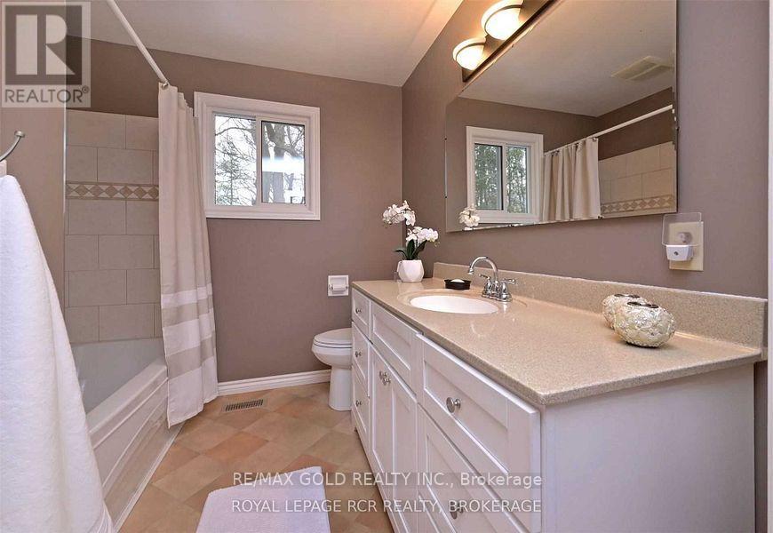 17 Larry Street, Caledon, Ontario  L7C 1K6 - Photo 27 - W11900725