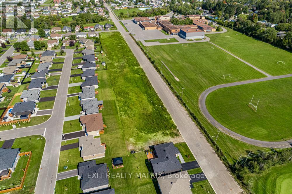 710 West Street, Hawkesbury, Ontario  K6A 3X1 - Photo 4 - X11999075