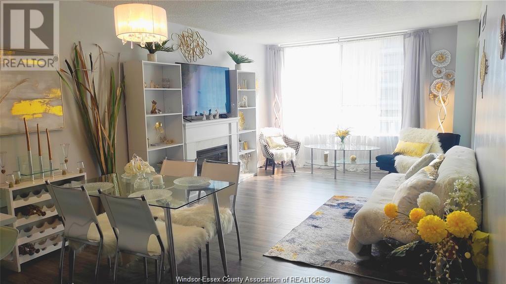 Property at 75 RIVERSIDE DRIVE Unit# 507 image 4