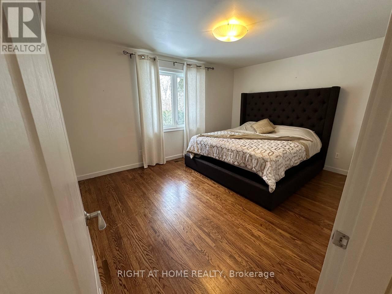 Main Floor - 22 Howard Drive, Toronto, Ontario  M2K 1K5 - Photo 8 - C11999073