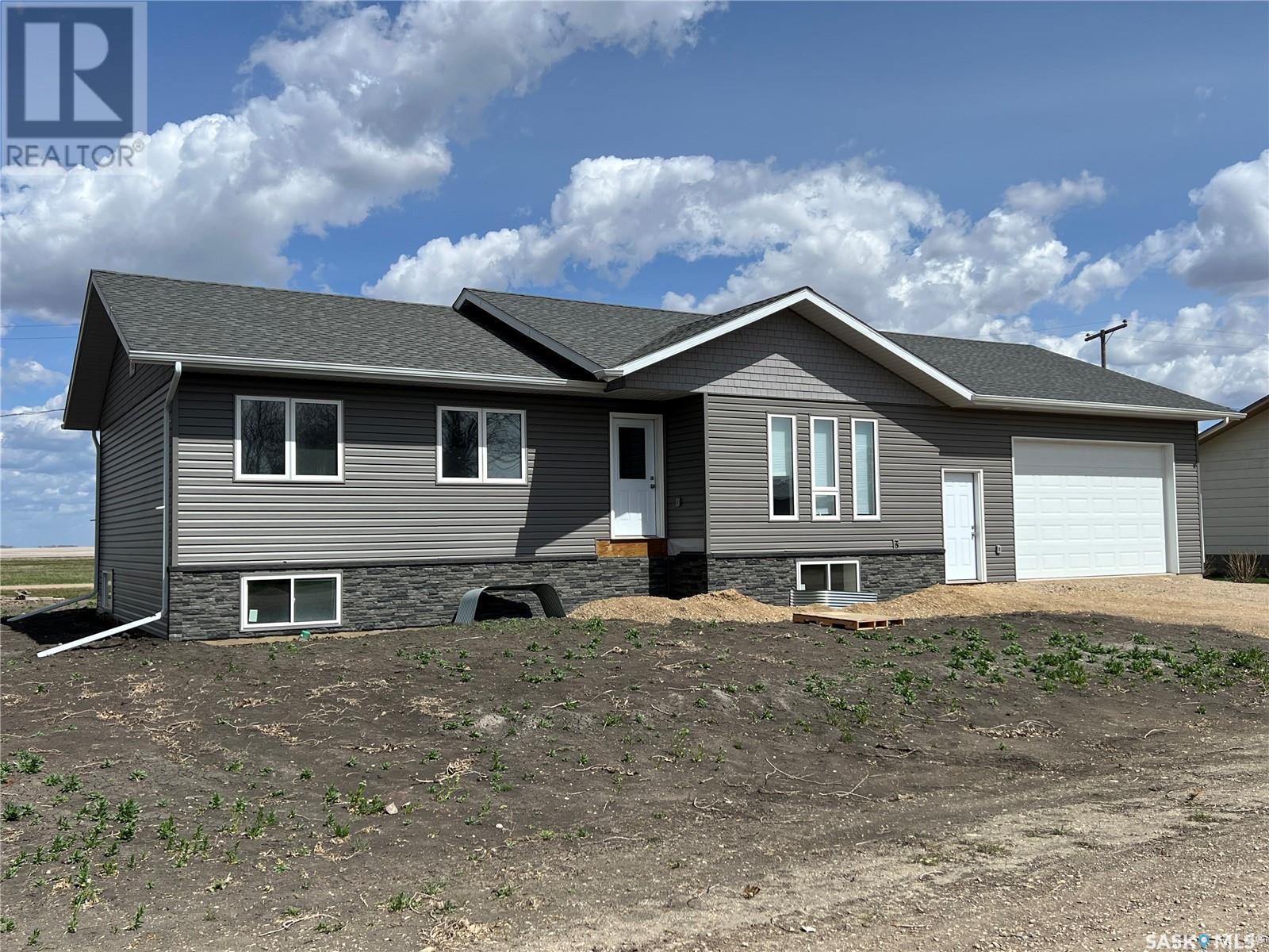 109 First Street, Beatty, Saskatchewan  S0J 0C0 - Photo 4 - SK997017