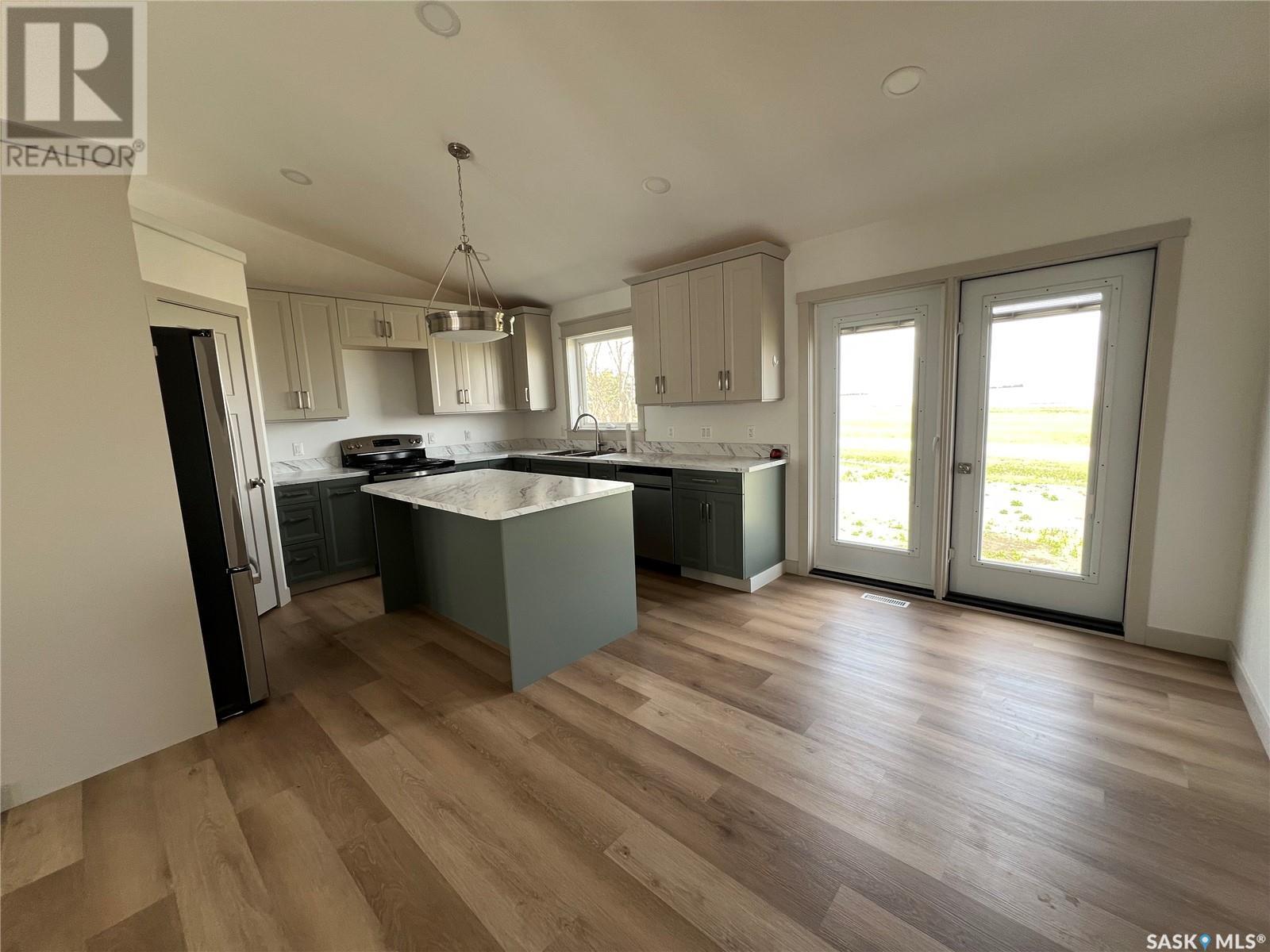 109 First Street, Beatty, Saskatchewan  S0J 0C0 - Photo 5 - SK997017