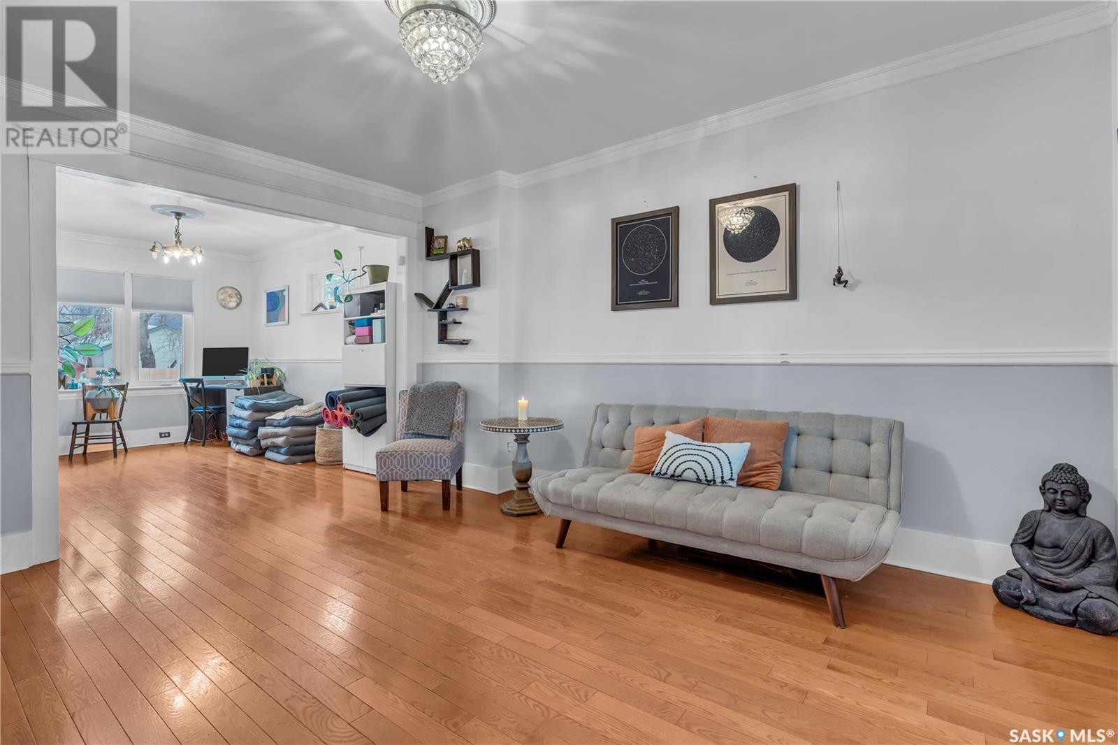 Property at 1923 RAE STREET image 5