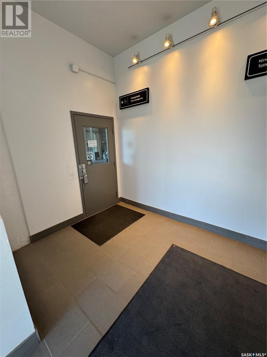 101 1118 Broad Street, Regina, Saskatchewan  S4R 1X8 - Photo 3 - SK996803