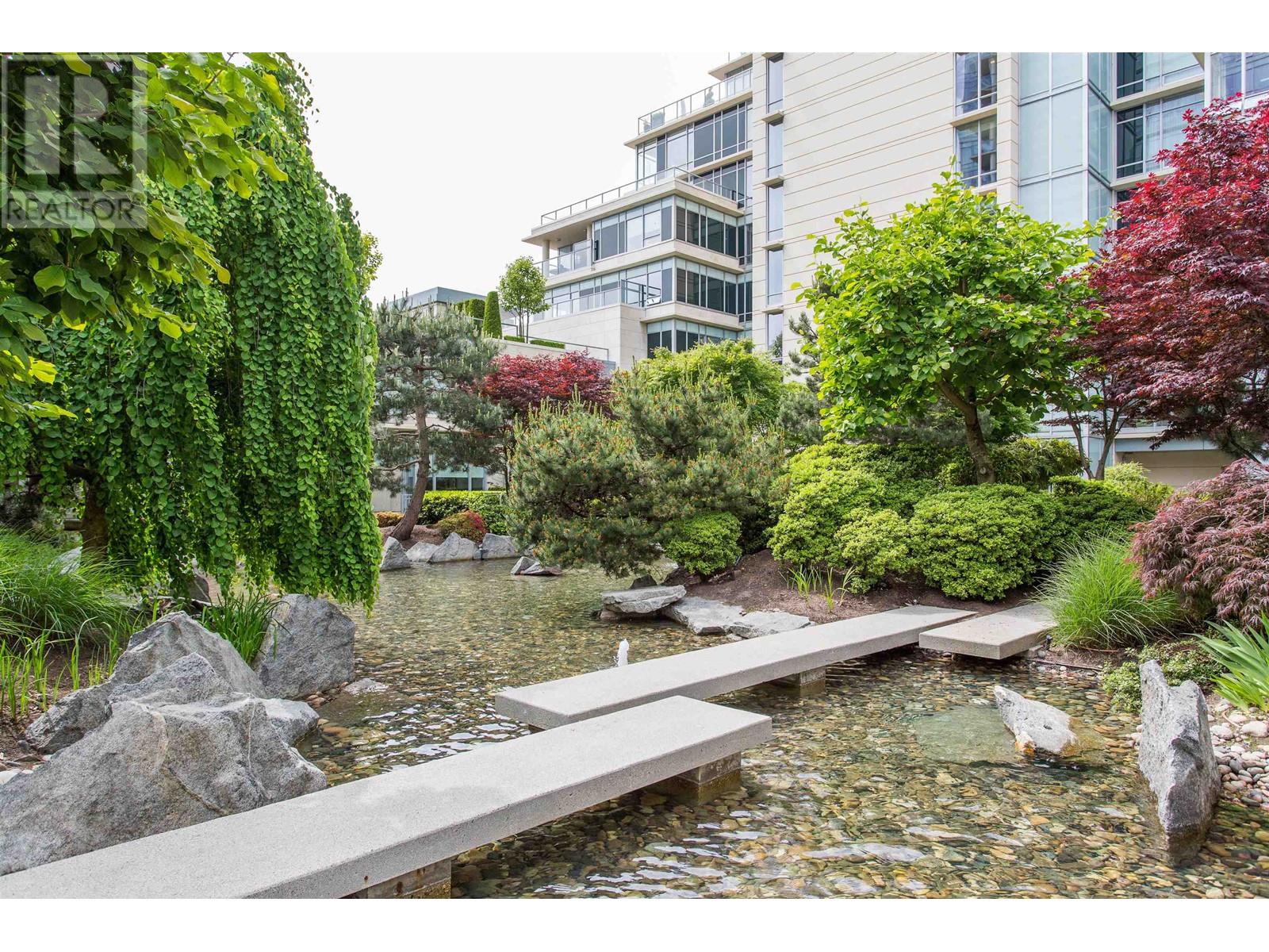 Listing Picture 32 of 40 : TH105 426 BEACH CRESCENT, Vancouver / 溫哥華 - 魯藝地產 Yvonne Lu Group - MLS Medallion Club Member
