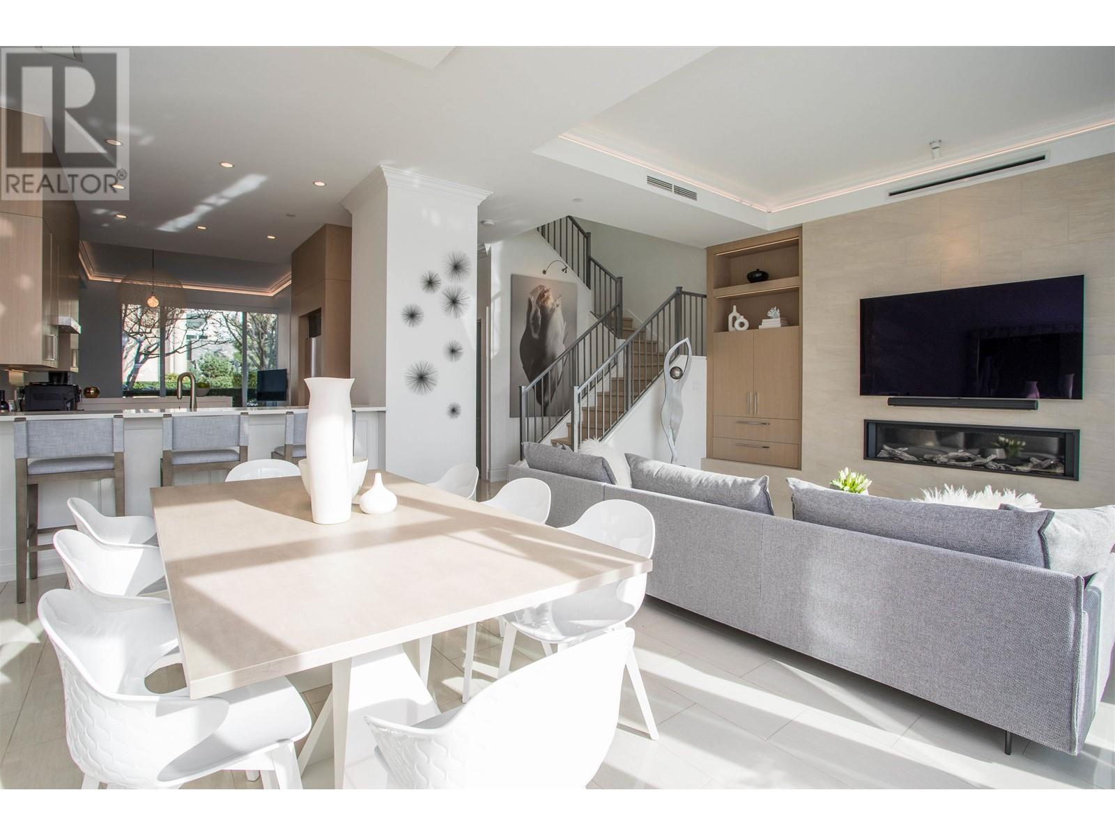 Listing Picture 6 of 40 : TH105 426 BEACH CRESCENT, Vancouver / 溫哥華 - 魯藝地產 Yvonne Lu Group - MLS Medallion Club Member