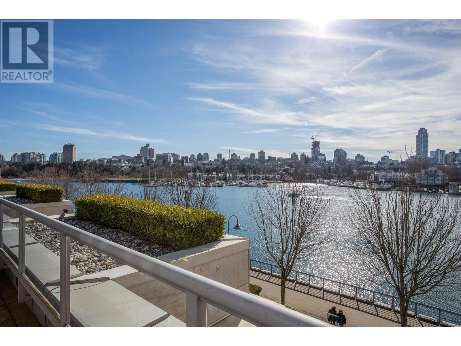 Listing Picture 20 of 40 : TH105 426 BEACH CRESCENT, Vancouver / 溫哥華 - 魯藝地產 Yvonne Lu Group - MLS Medallion Club Member