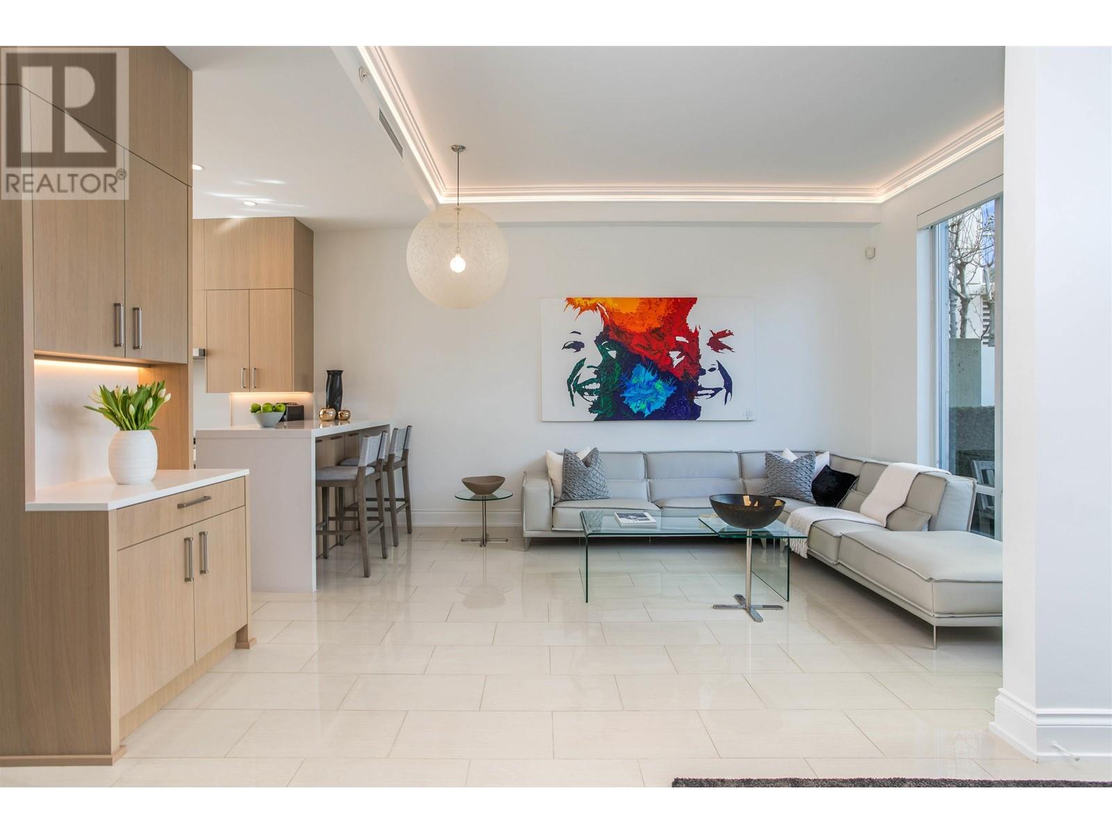 Listing Picture 10 of 40 : TH105 426 BEACH CRESCENT, Vancouver / 溫哥華 - 魯藝地產 Yvonne Lu Group - MLS Medallion Club Member