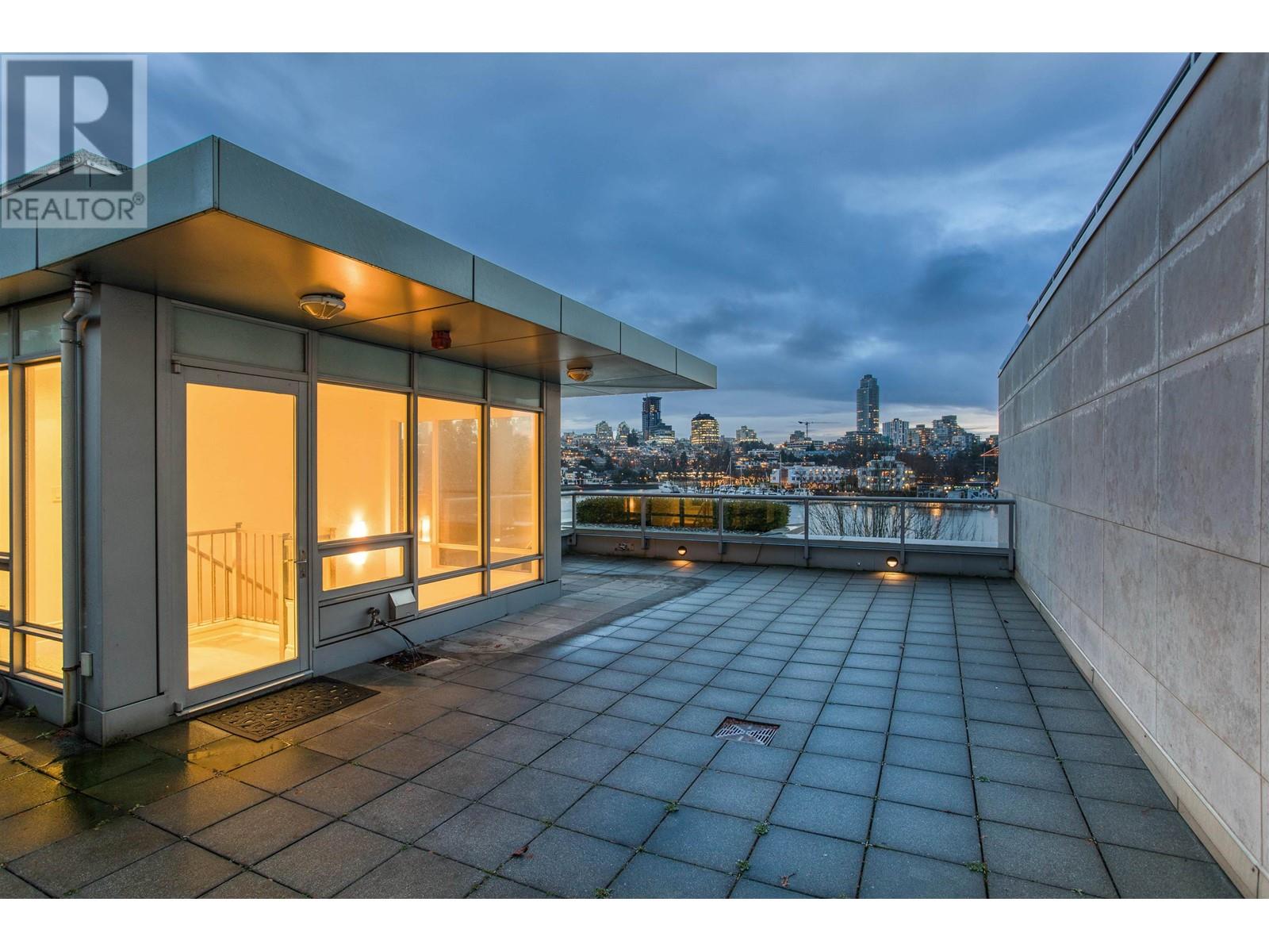 Listing Picture 29 of 40 : TH105 426 BEACH CRESCENT, Vancouver / 溫哥華 - 魯藝地產 Yvonne Lu Group - MLS Medallion Club Member