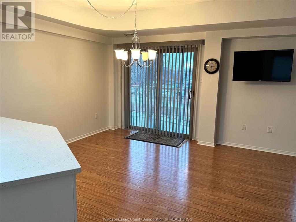 Property at 5064 WYANDOTTE STREET East Unit# 206 image 2
