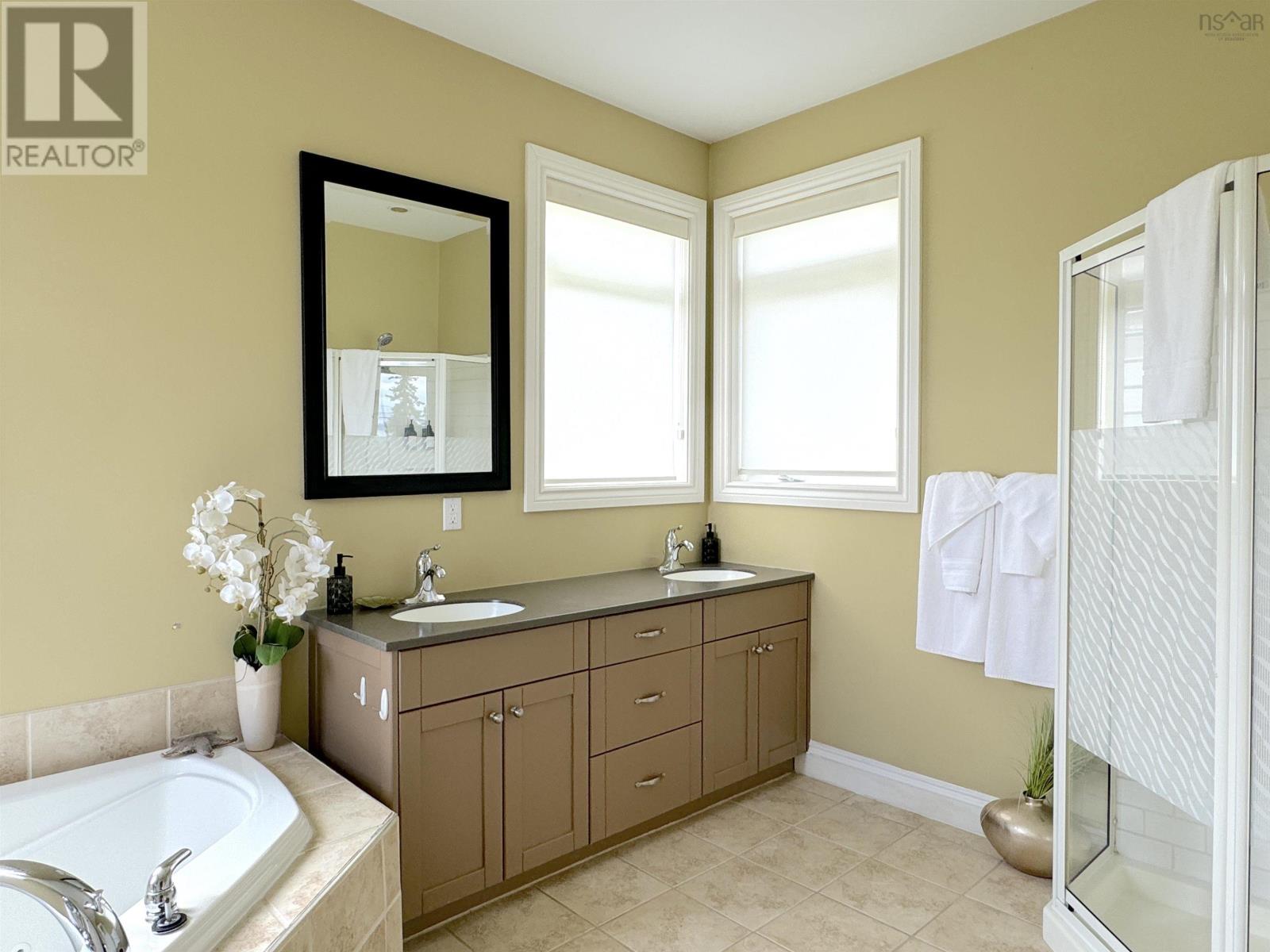 7 Bell Bay Way, Baddeck, Nova Scotia  B0C 1H0 - Photo 44 - 202504057