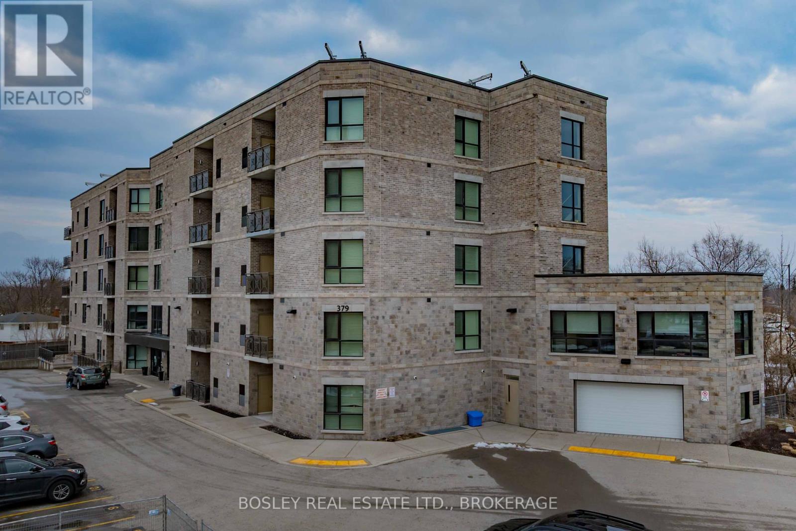 102 - 379 Scott Street, St. Catharines, Ontario  L2M 3W2 - Photo 3 - X11993753