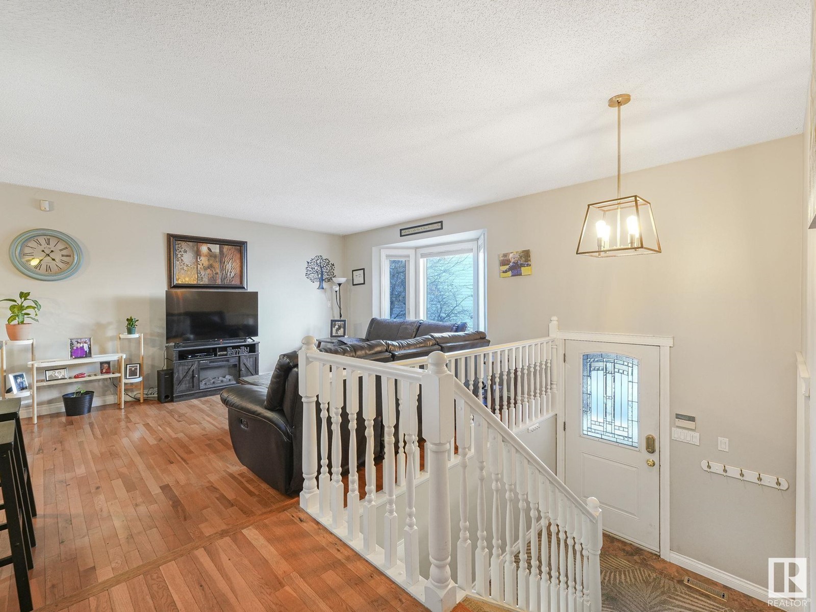 Property at 2623 35 ST NW image 4