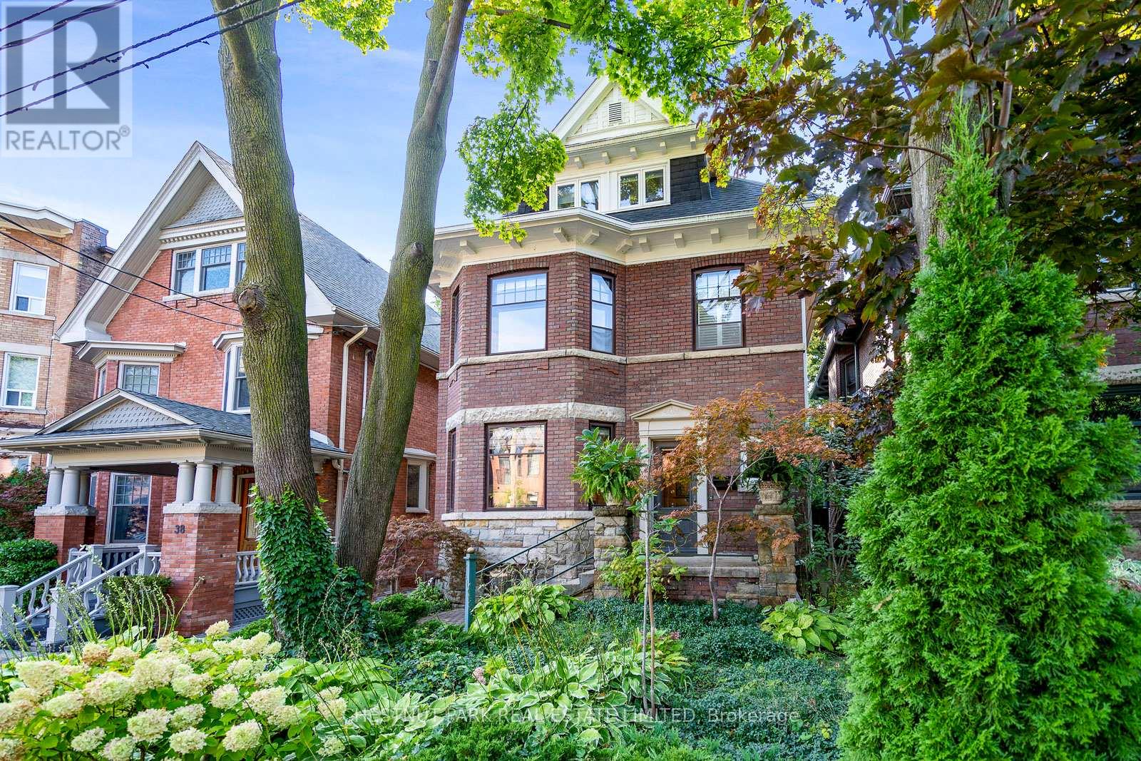 40 Admiral Road, Toronto (Annex), Ontario  M5R 2L5 - Photo 2 - C11999195