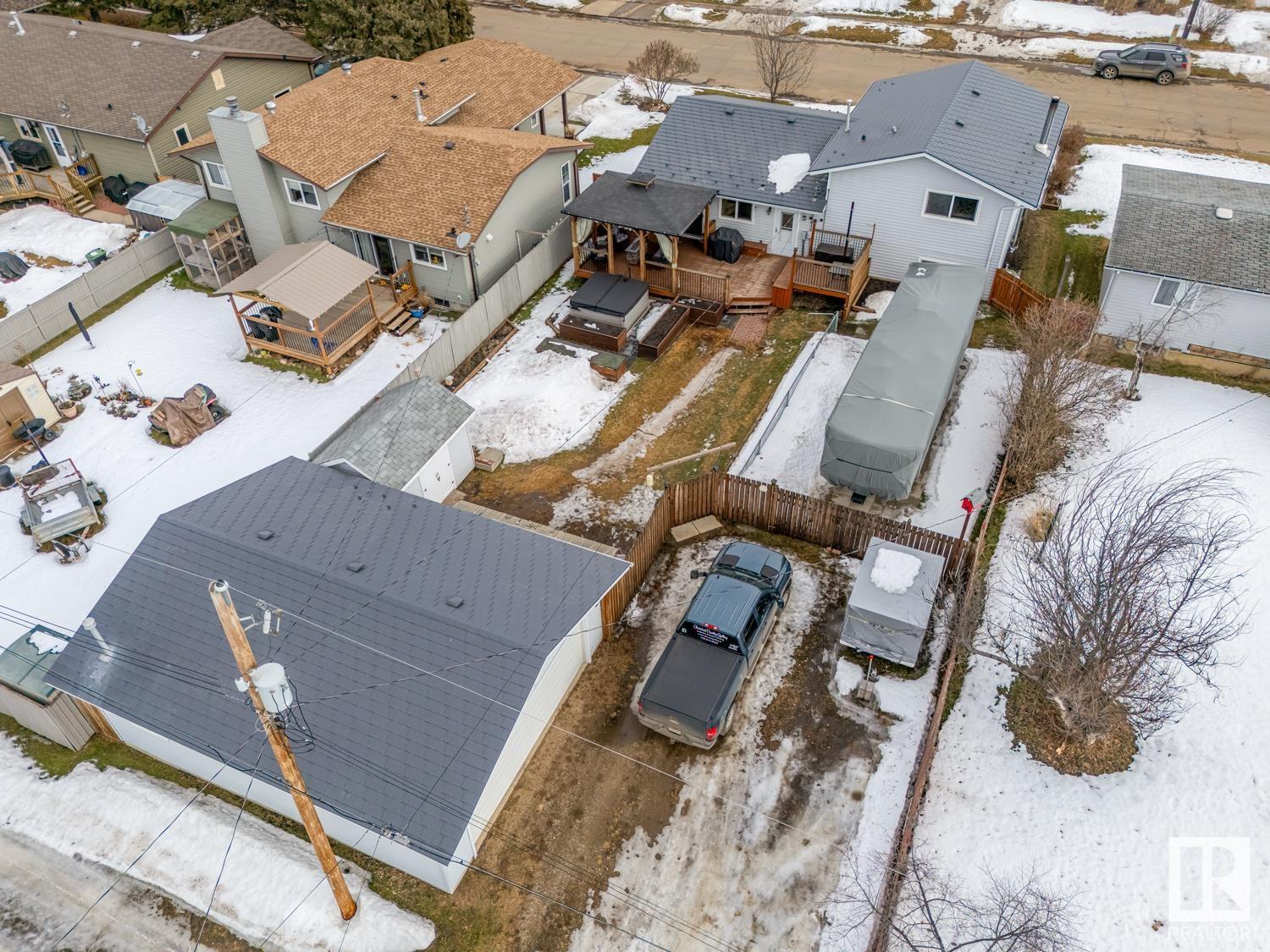 Property at 1209 8 ST image 2