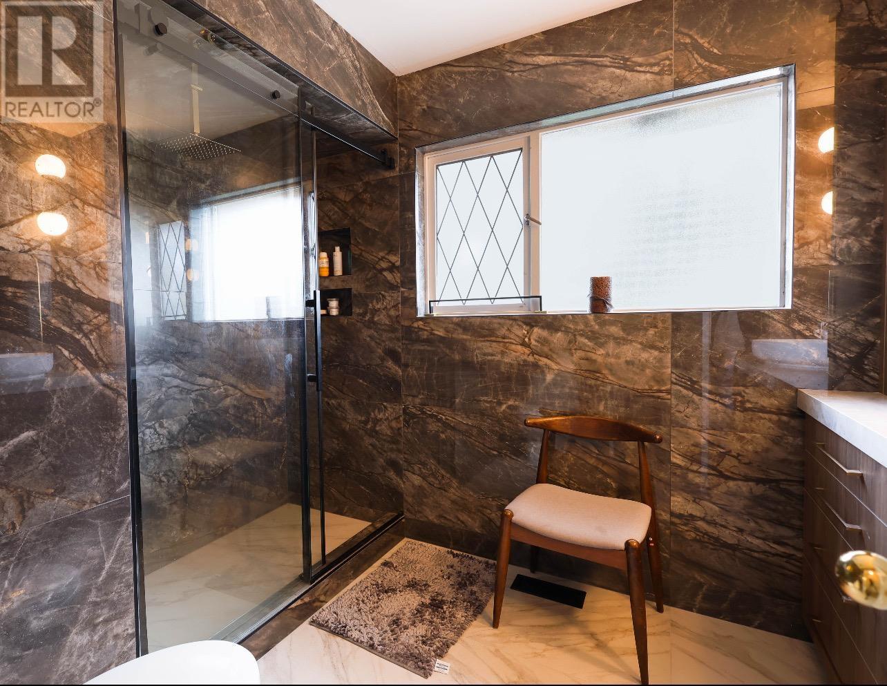 578 St. Andrews Place, West Vancouver, British Columbia  V7S 1V8 - Photo 9 - R2972422