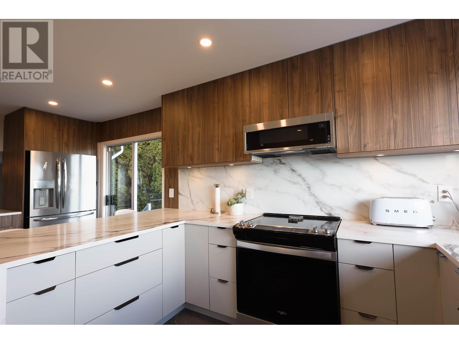 578 St. Andrews Place, West Vancouver, British Columbia  V7S 1V8 - Photo 14 - R2972422