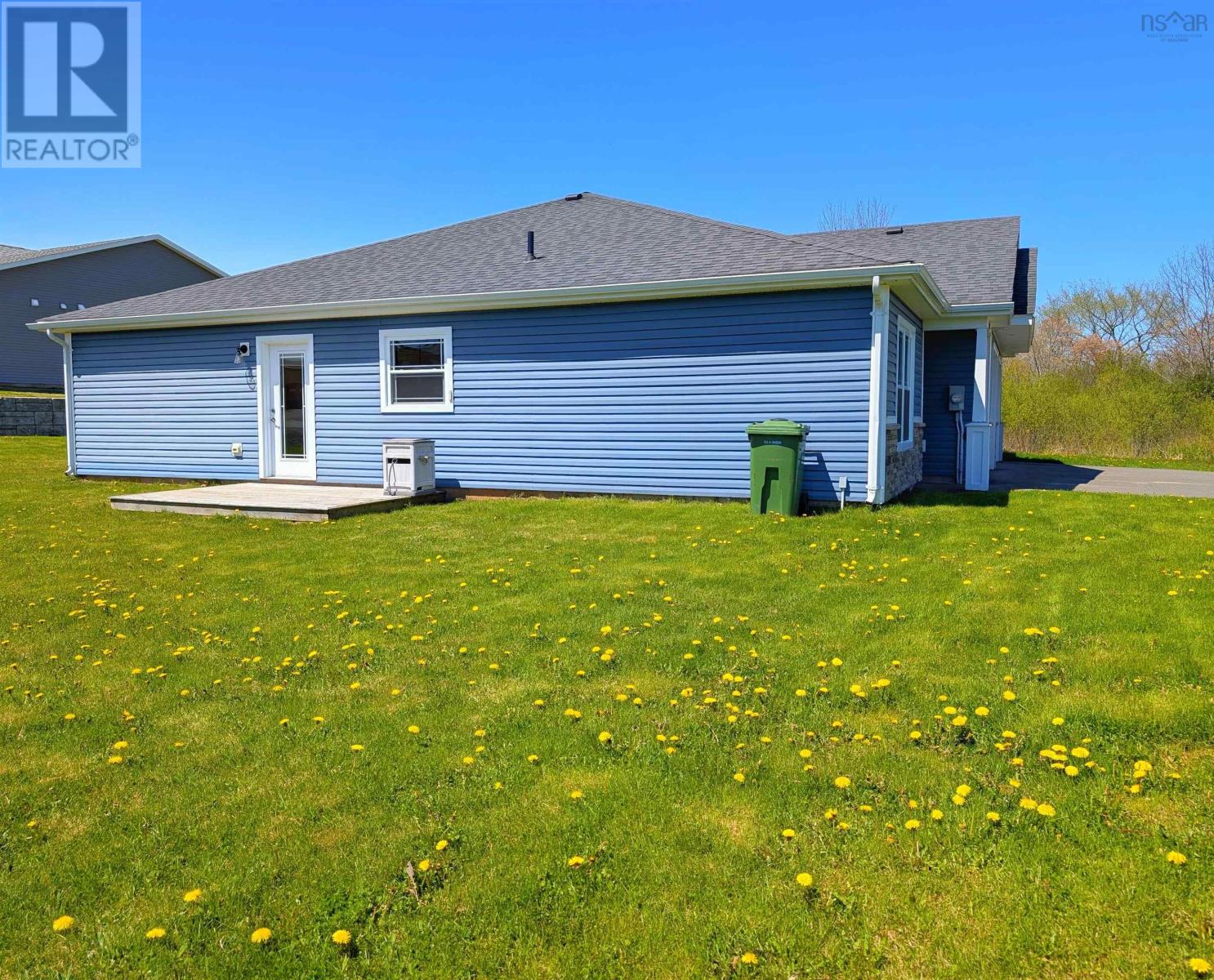 377 Oak Island Road, Avonport, Nova Scotia  B0P 1B0 - Photo 3 - 202504062