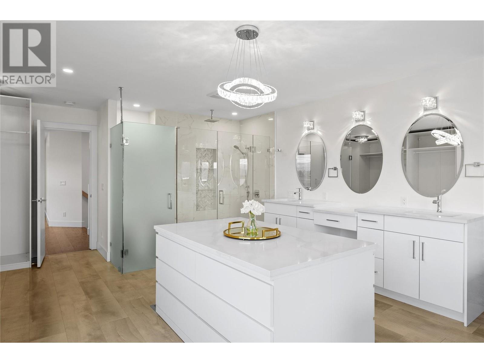 Property at 3859 Carrall Road image 4