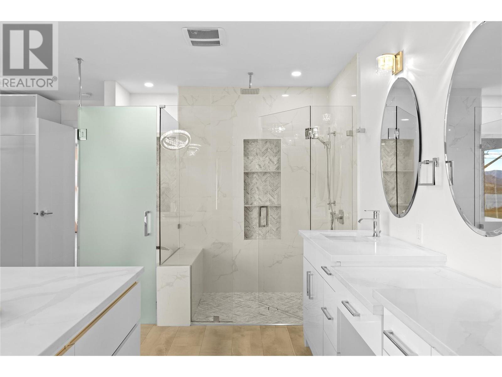Property at 3859 Carrall Road image 5