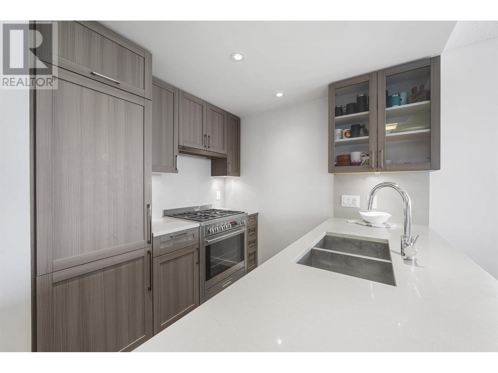 Listing Picture 12 of 38 : 2804 5665 BOUNDARY ROAD, Vancouver / 溫哥華 - 魯藝地產 Yvonne Lu Group - MLS Medallion Club Member