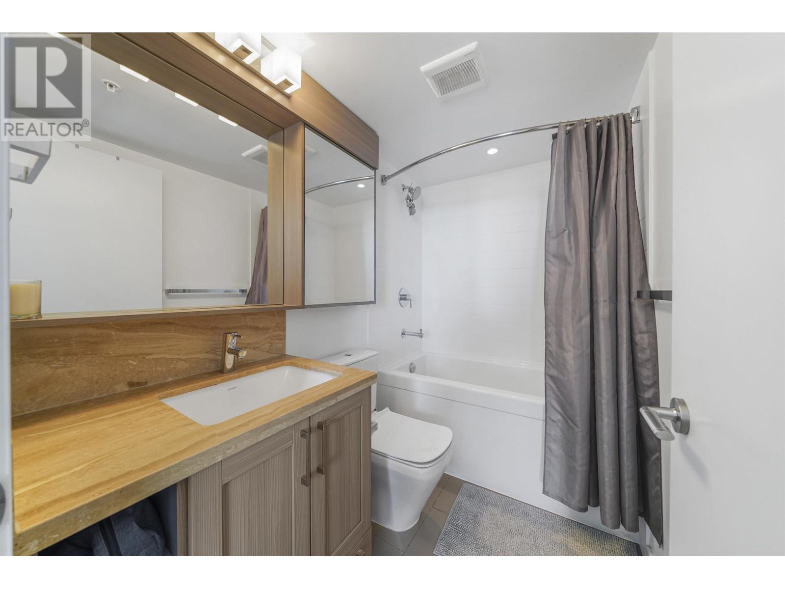 Listing Picture 27 of 38 : 2804 5665 BOUNDARY ROAD, Vancouver / 溫哥華 - 魯藝地產 Yvonne Lu Group - MLS Medallion Club Member