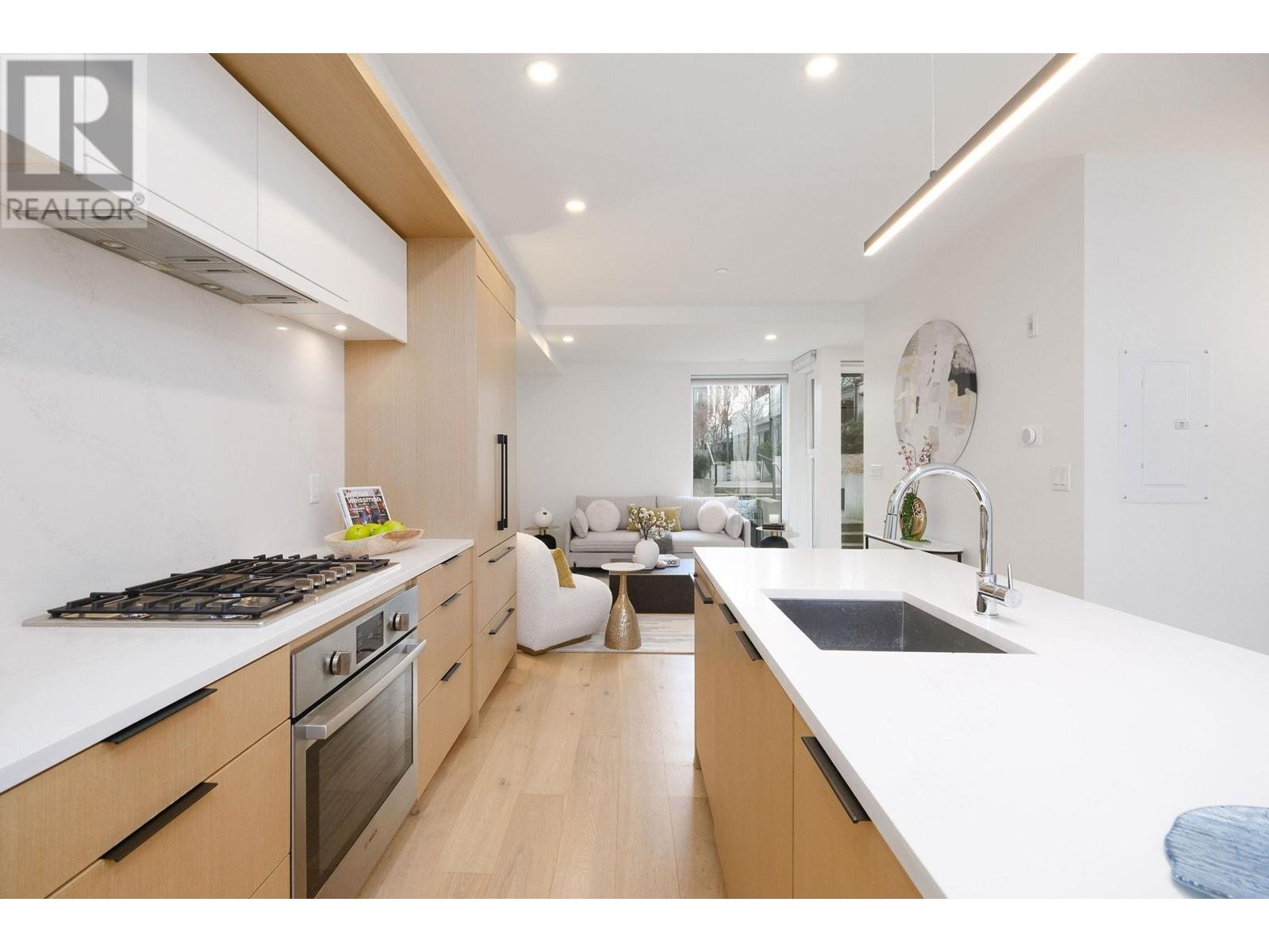 114 649 E 3rd Street, North Vancouver, British Columbia  V7L 1G6 - Photo 15 - R2973066
