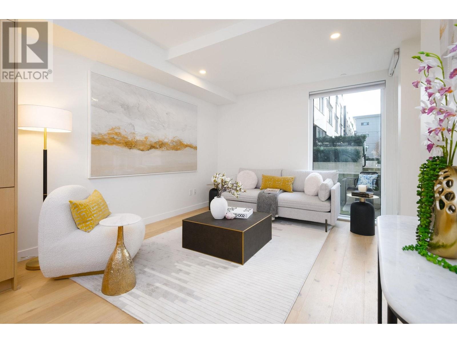 114 649 E 3rd Street, North Vancouver, British Columbia  V7L 1G6 - Photo 3 - R2973066