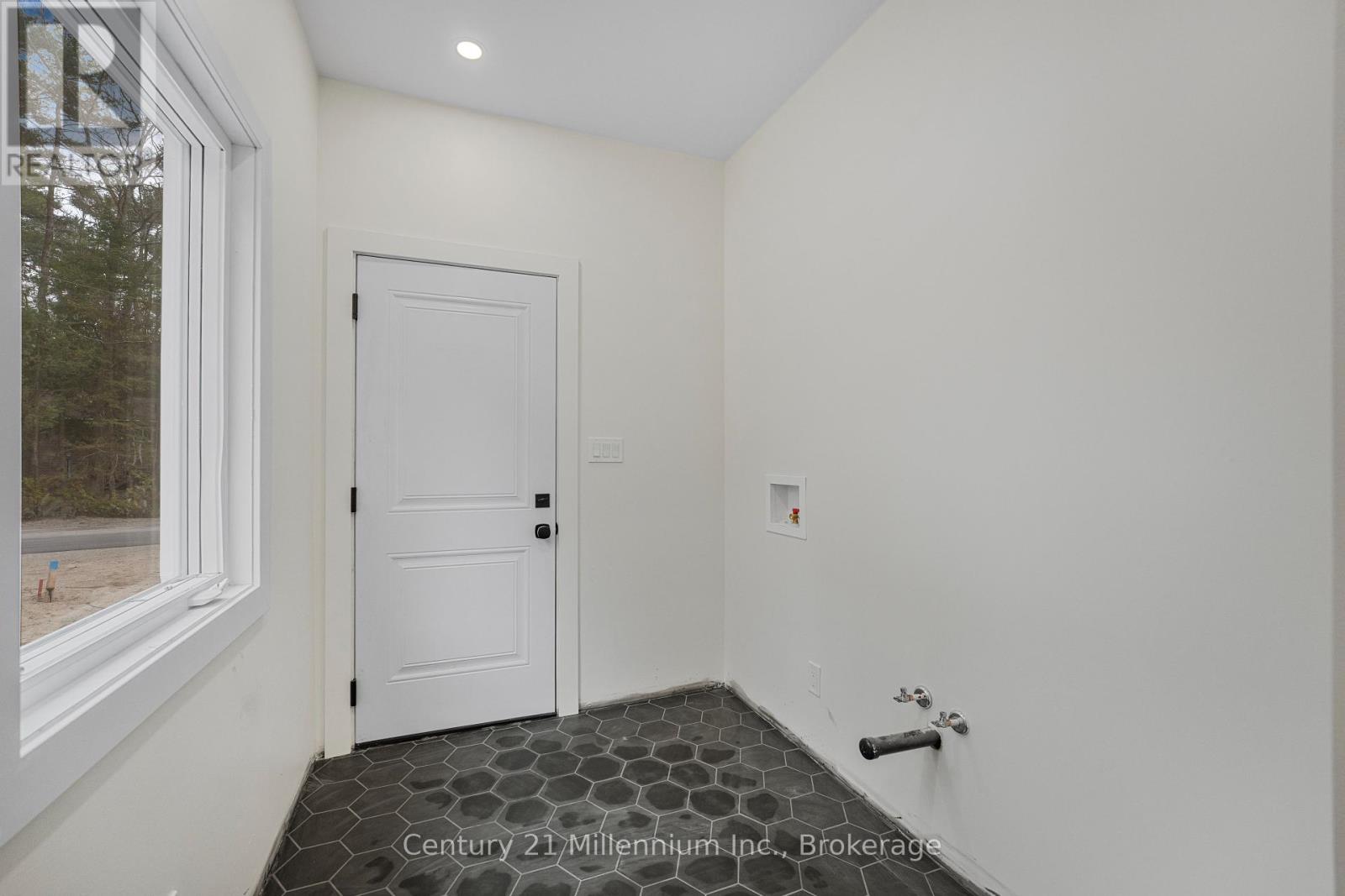 41 Fernanne Drive, Tiny, Ontario  L0L 2J0 - Photo 14 - S11999303