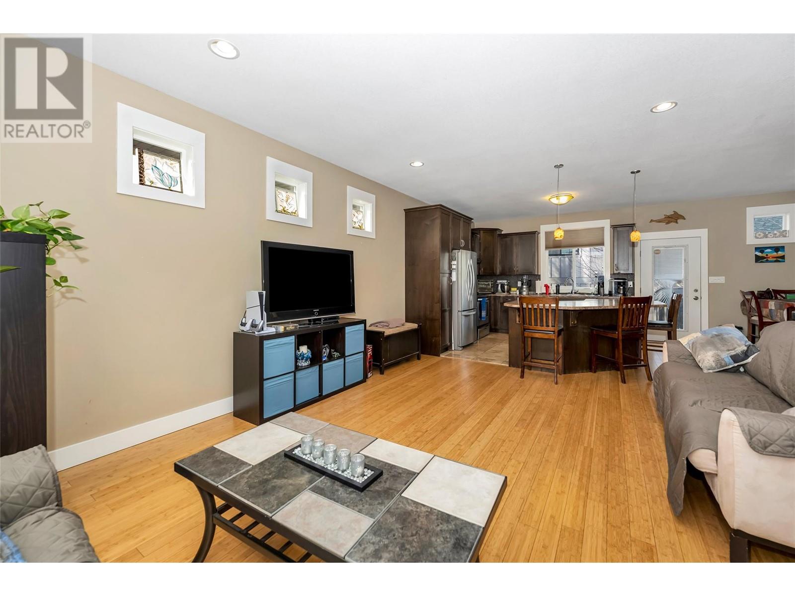Property at 4406A 25th Street image 4