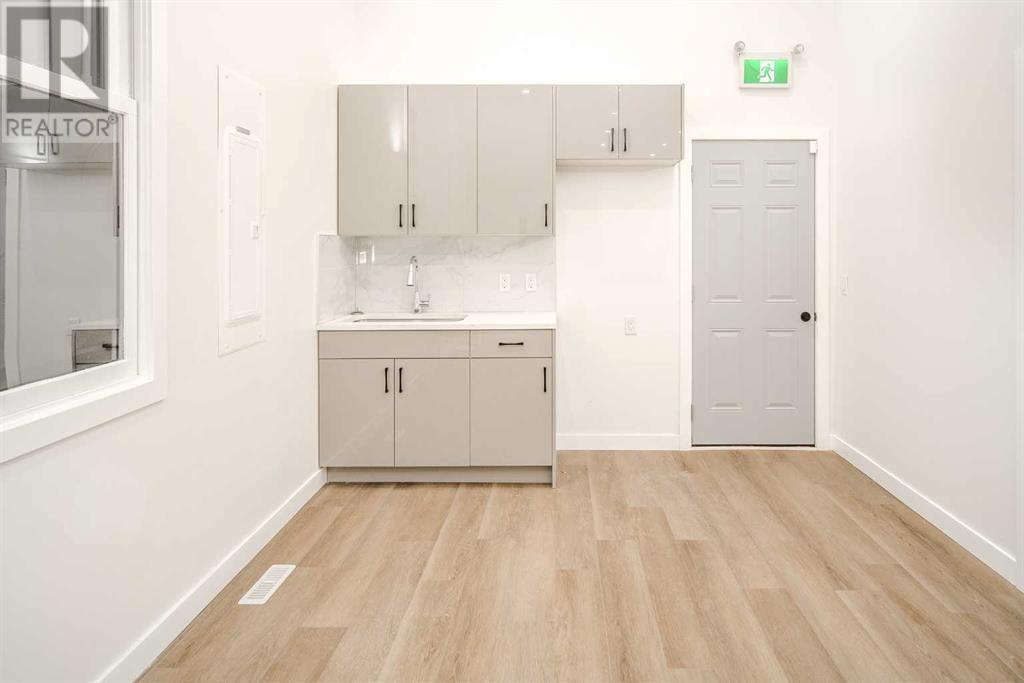 200a Centre Street Se, Calgary, Alberta  T2G 2B6 - Photo 17 - A2194322