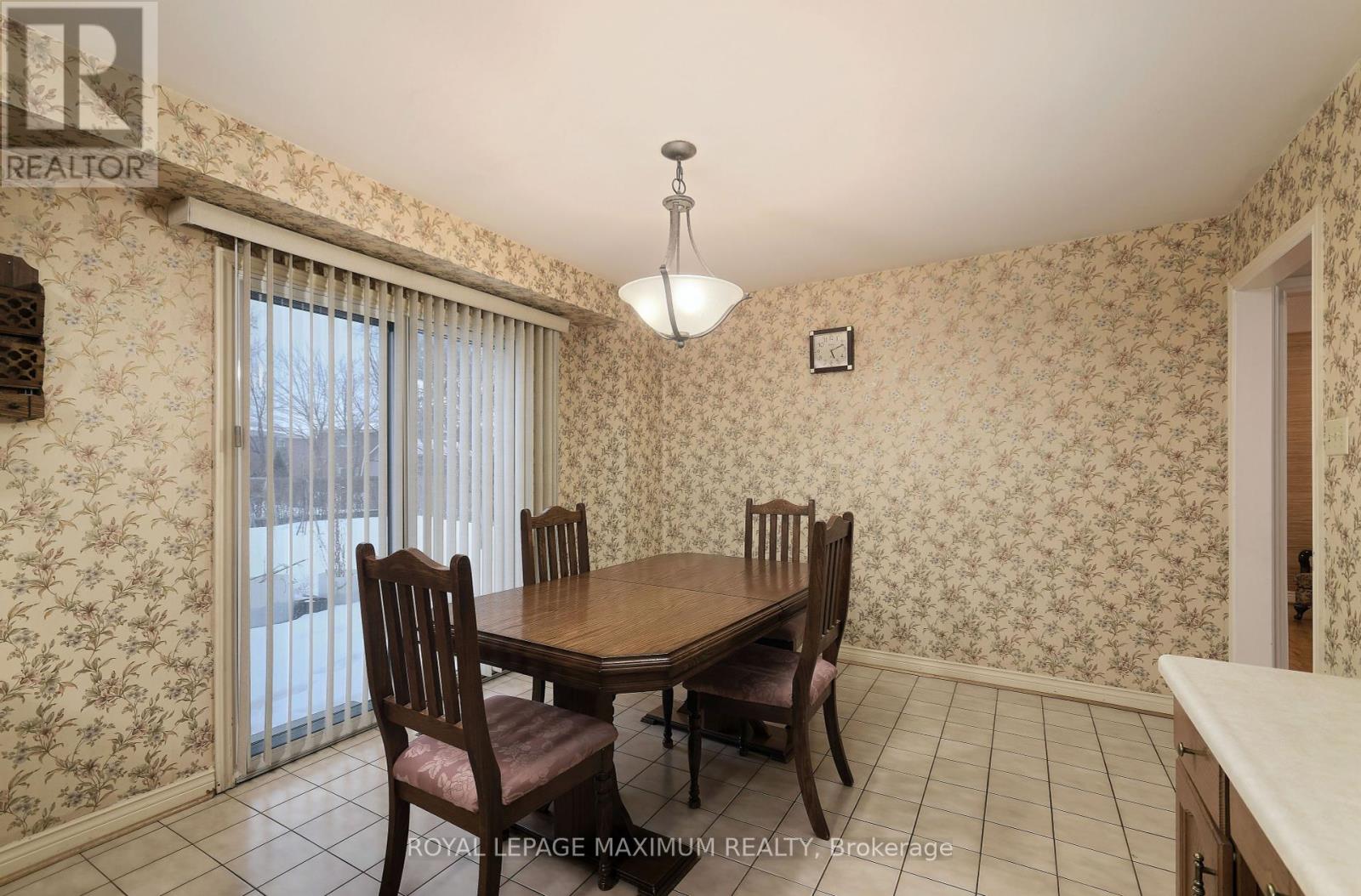 352 Forest Drive, Vaughan (West Woodbridge), Ontario  L4L 3T6 - Photo 17 - N11999297