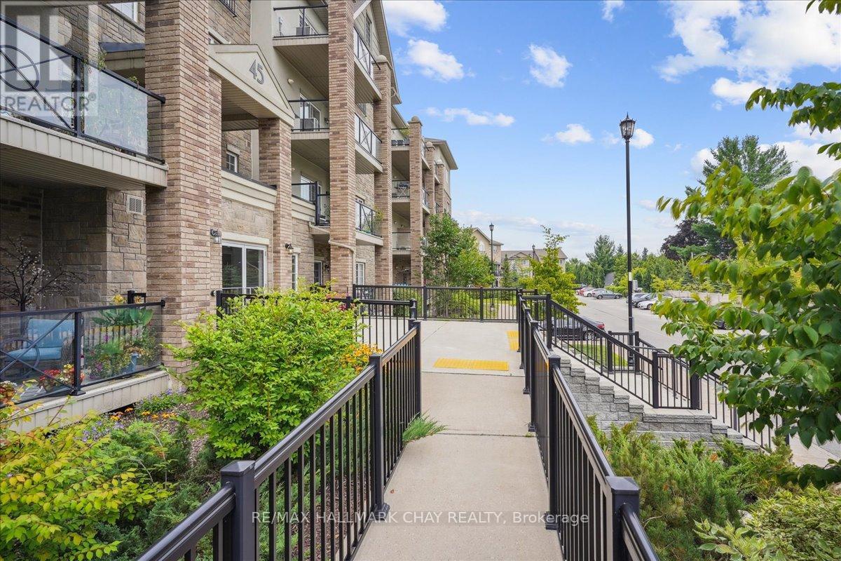 Property at 408 - 45 FERNDALE DRIVE S image 3