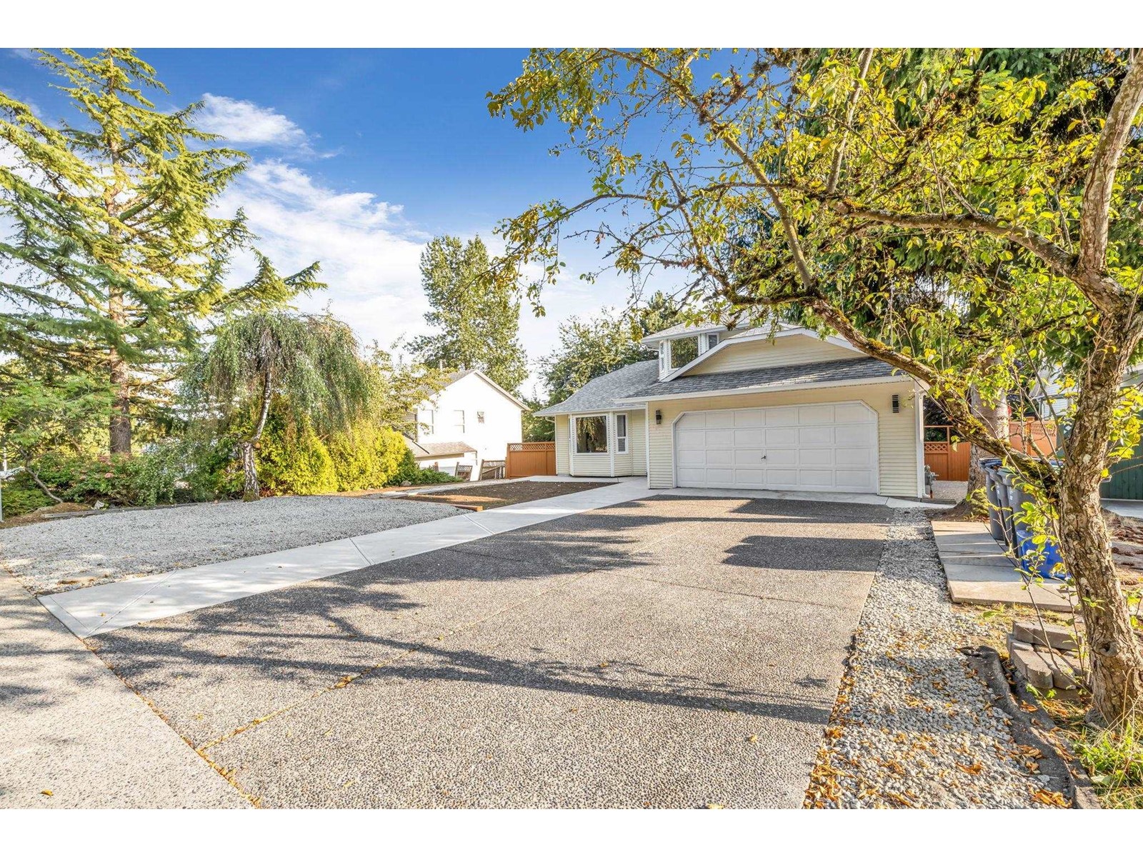 14278 Hyland Road, Surrey, British Columbia  V3W 2C5 - Photo 3 - R2972491