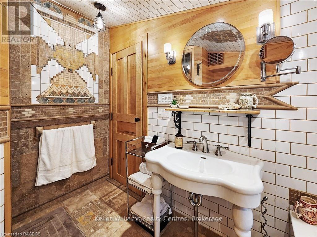 220 Marsh Street, Blue Mountains, Ontario  N0H 1J0 - Photo 29 - X11999491