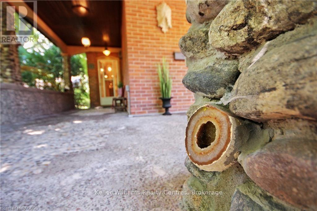 220 Marsh Street, Blue Mountains, Ontario  N0H 1J0 - Photo 8 - X11999491