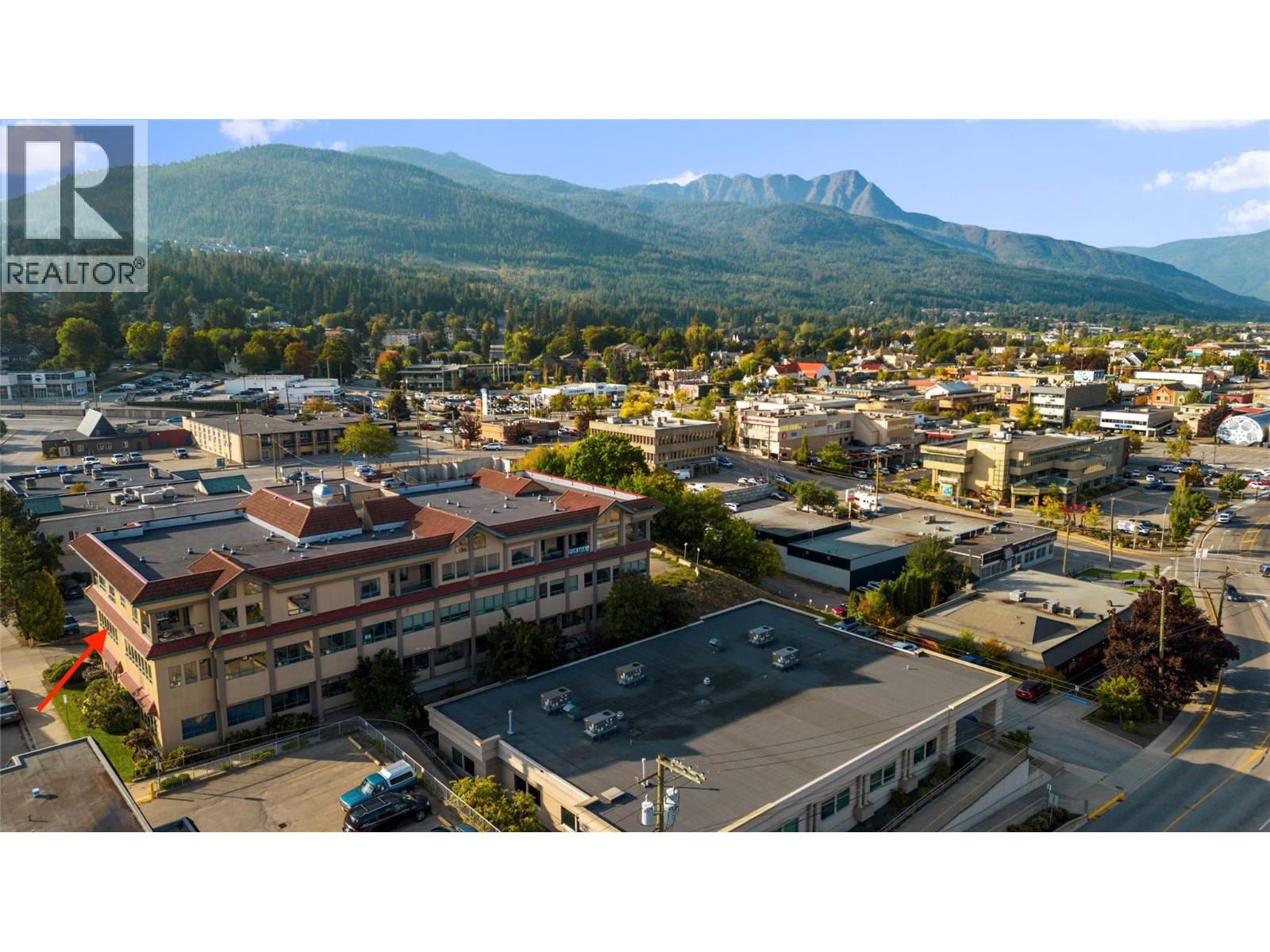 571 6 Street Ne Unit# 203, Salmon Arm, British Columbia  V1E 1R6 - Photo 3 - 10337367