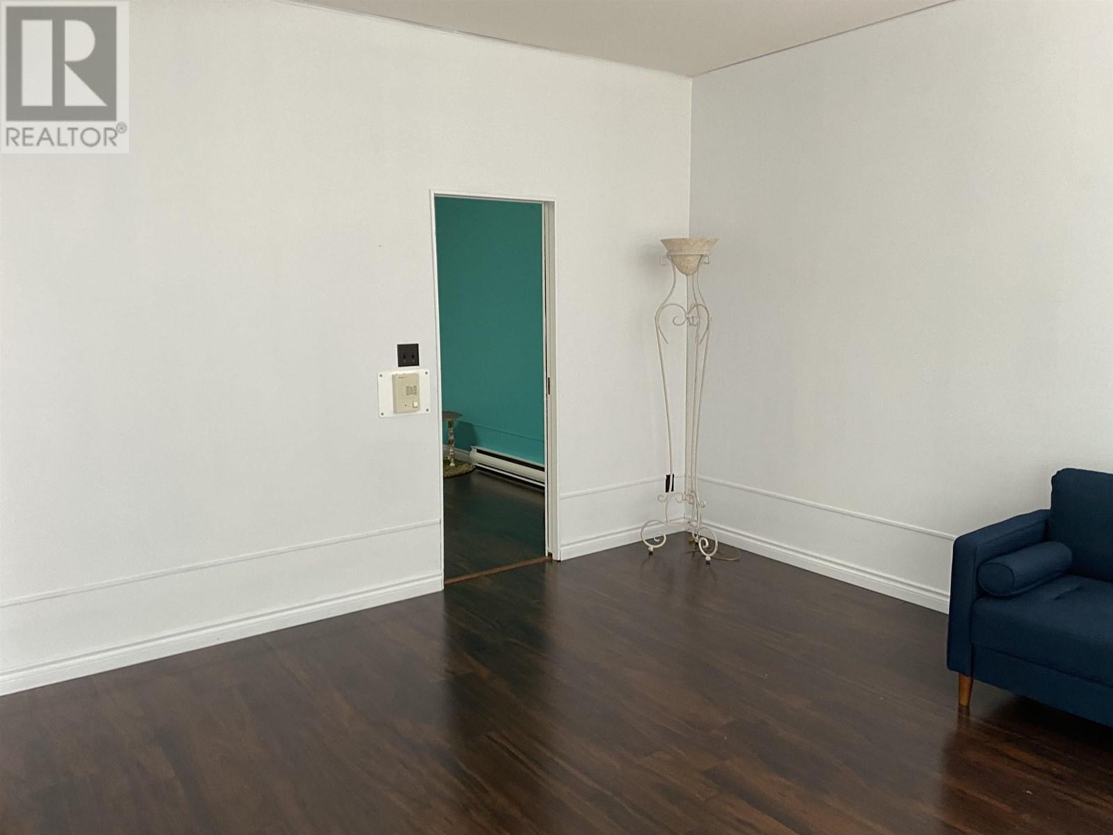 5446 Victoria Drive, Vancouver, British Columbia  V6P 3V8 - Photo 2 - C8067021