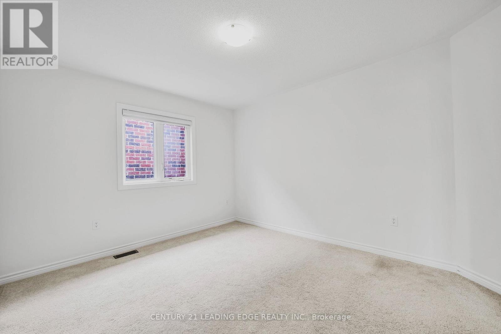 5 Valleo Street, Georgina (Keswick North), Ontario  L4P 0J8 - Photo 25 - N11999438