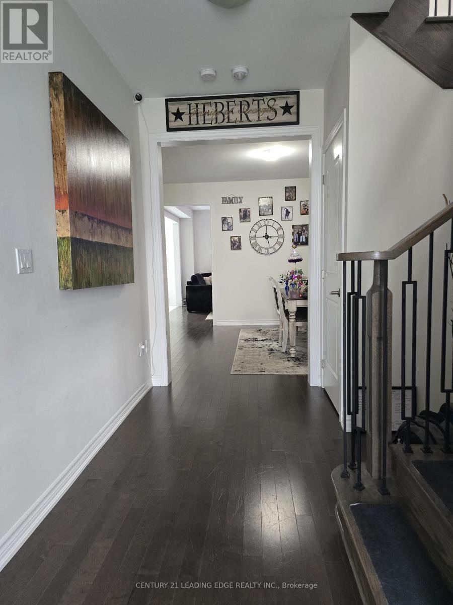 Property at 5 VALLEO STREET image 3