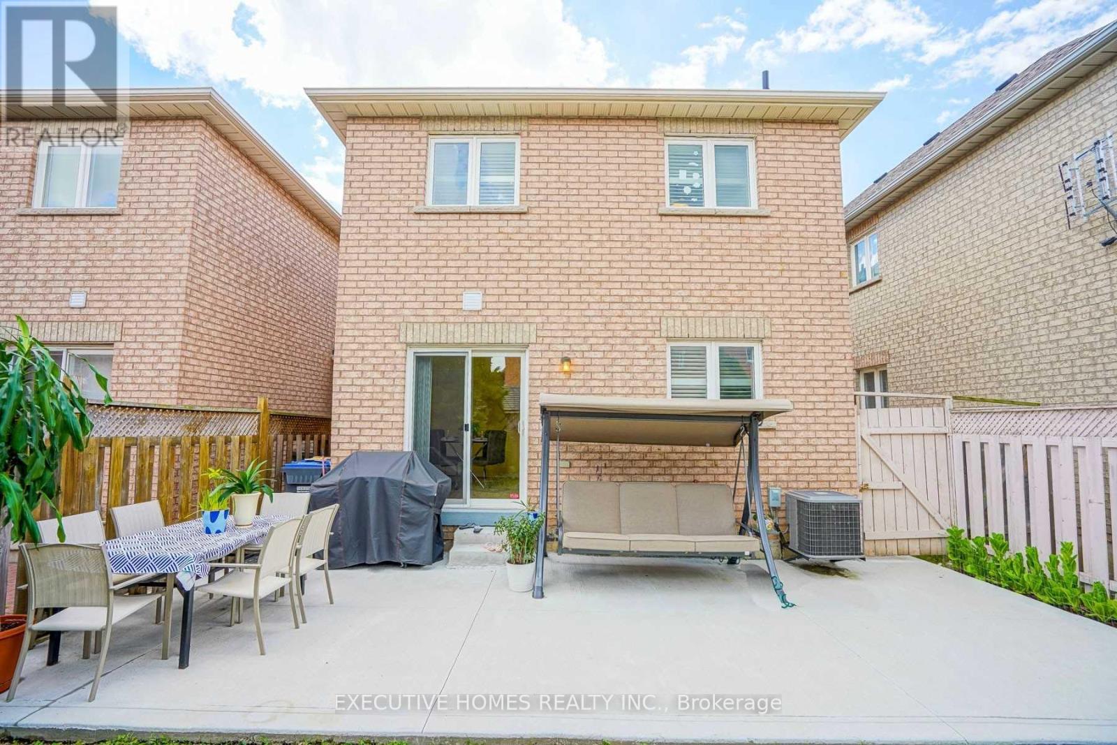 4789 Colombo Crescent, Mississauga, Ontario  L5M 7R3 - Photo 14 - W11999401