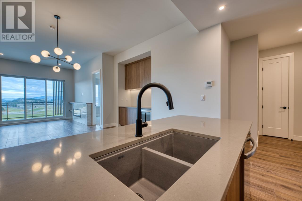 75 Predator Ridge Drive Unit# 202, Vernon, British Columbia  V1H 1G4 - Photo 6 - 10334229