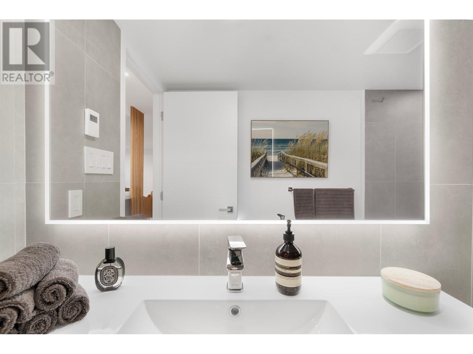 Listing Picture 14 of 23 : 802 7108 EDMONDS STREET, Burnaby / 本拿比 - 魯藝地產 Yvonne Lu Group - MLS Medallion Club Member